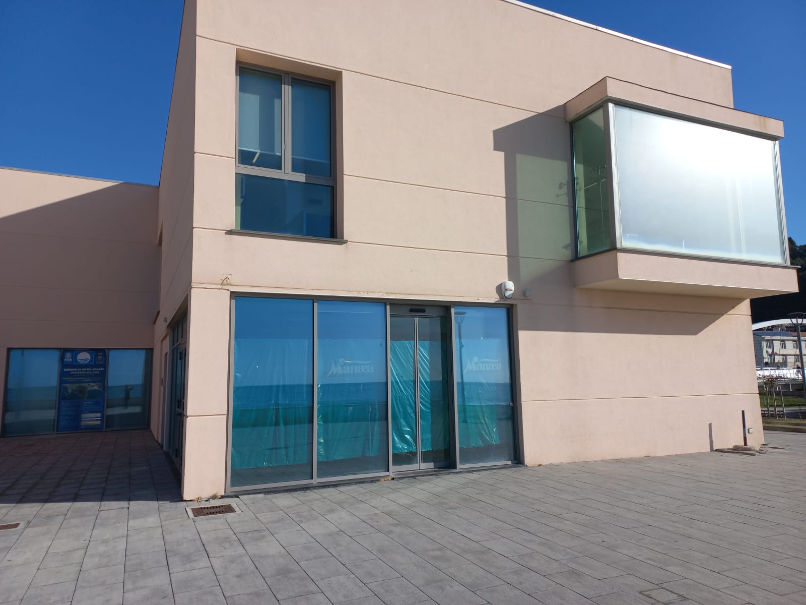 locale biblioteca del mare